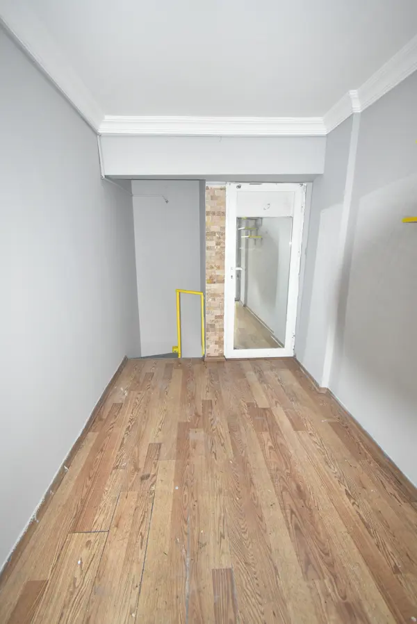 Güzelyalı 34 Sk' ta , 2 Katlı Kiralık Dükkan